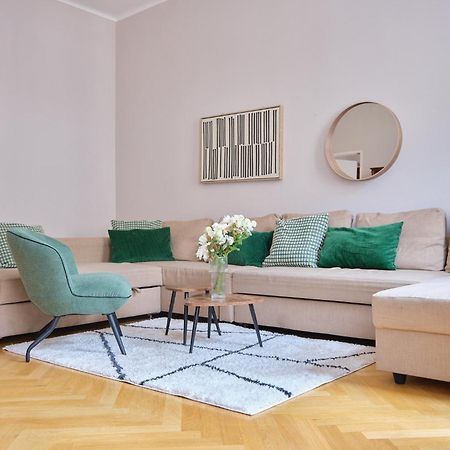 Chic Apartment - Near U3 Metro Wenen Buitenkant foto